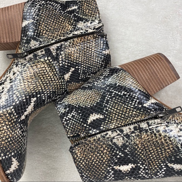 Madewell The Rosie Embossed Snakeskin Leather Ankle Boots 9 -V - Picture 6 of 11